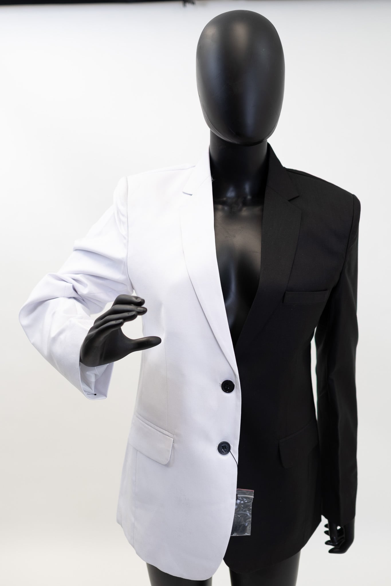White & Black Color Block Blazer Pre - Order (Ship July 25, 2025) - Diva Starr Boutique