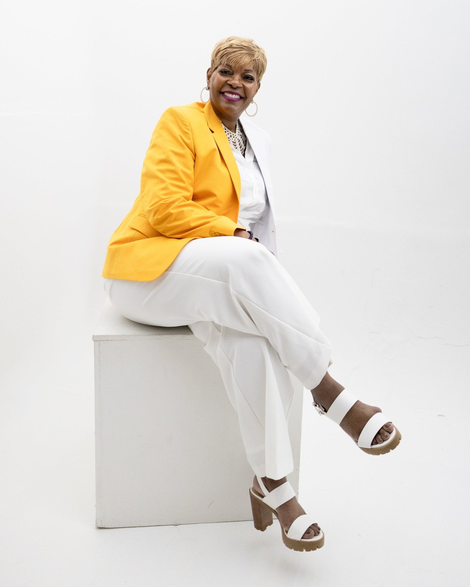 White & Gold Color Block Blazer Pre - Order (Ship March 28, 2026) - Diva Starr Boutique