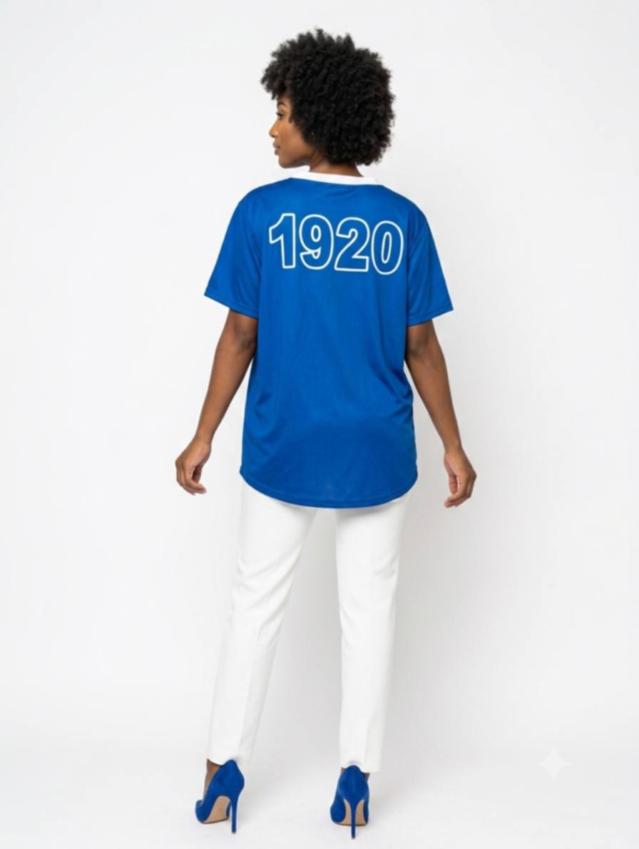 Zeta V-Neck Tee - Diva Starr Boutique